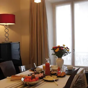 La Maison De Léa Couette-café